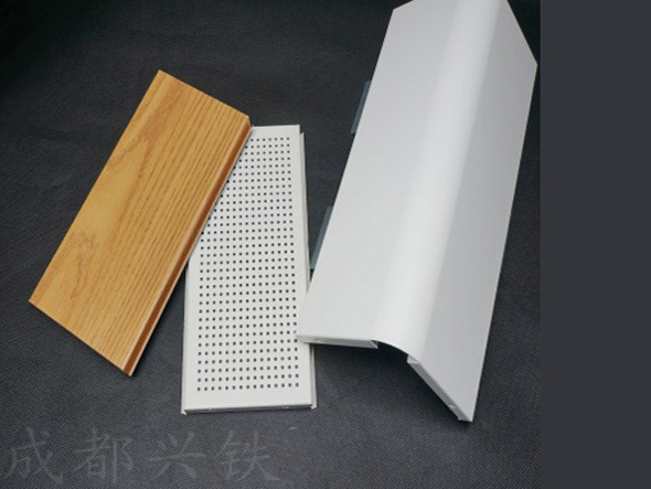定制沖孔機(jī)房墻板，提升機(jī)房空間的差異化